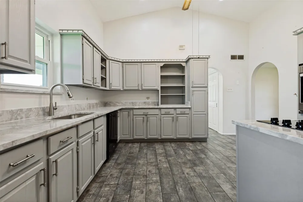 13740 Vida Lane Dallas, TX 75253