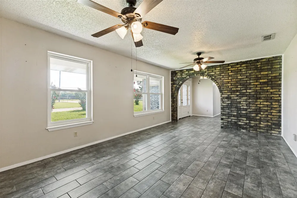 13740 Vida Lane Dallas, TX 75253