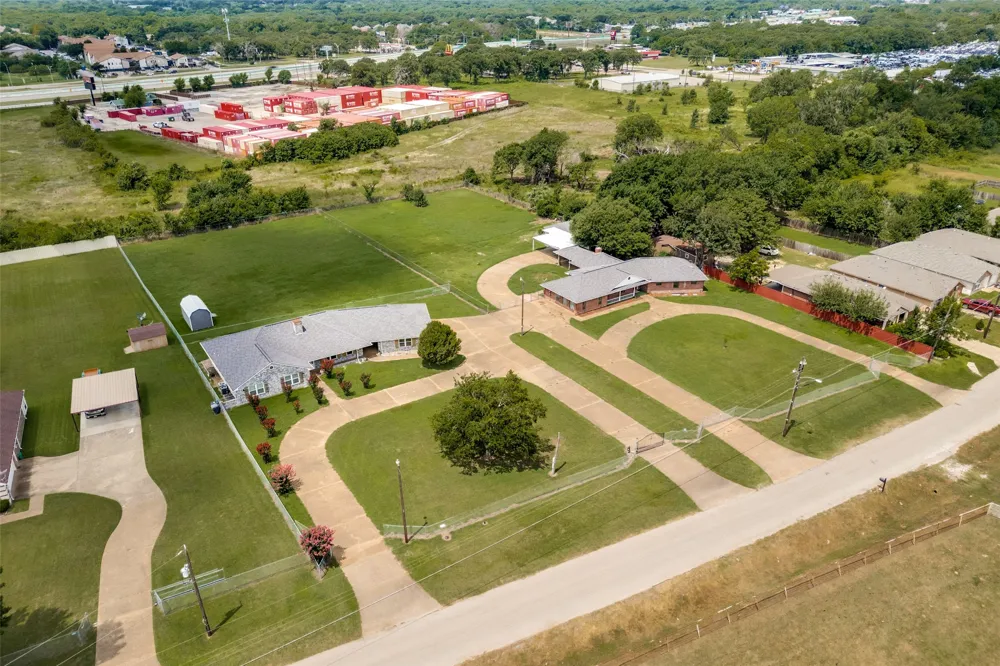 13740 Vida Lane Dallas, TX 75253