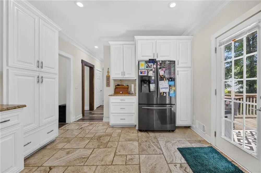 2872 Summit Crest Lane Snellville, GA 30078
