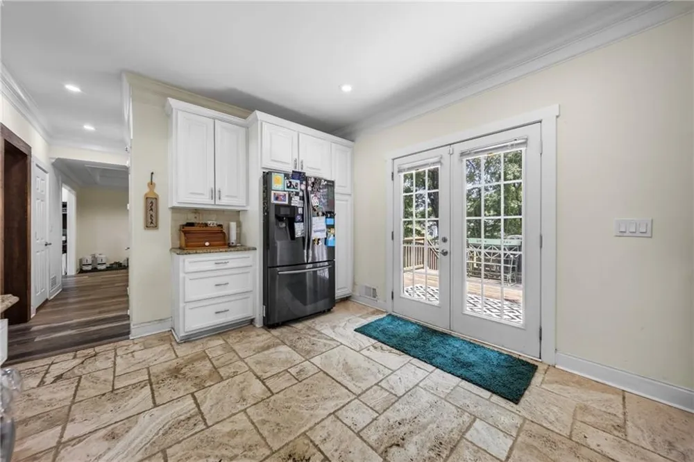 2872 Summit Crest Lane Snellville, GA 30078