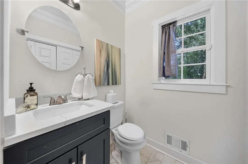 2872 Summit Crest Lane Snellville, GA 30078