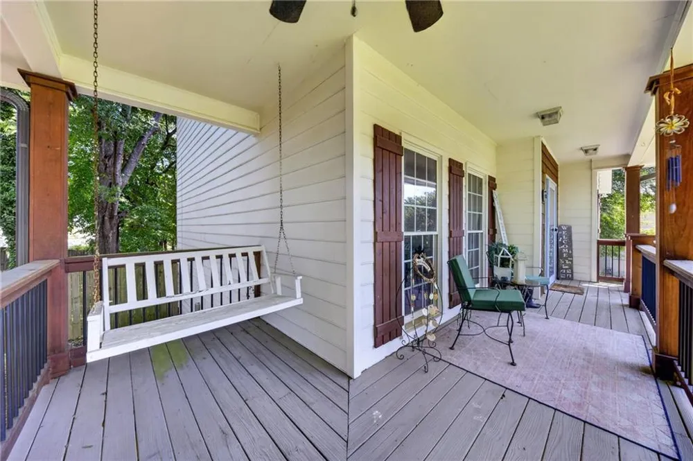 2872 Summit Crest Lane Snellville, GA 30078