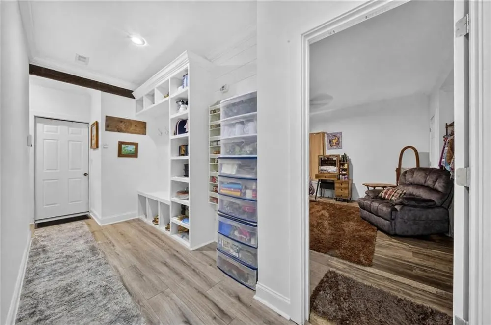 2872 Summit Crest Lane Snellville, GA 30078