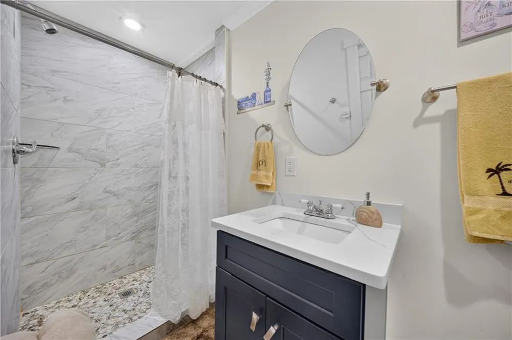 2872 Summit Crest Lane Snellville, GA 30078