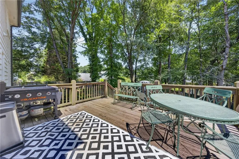 2872 Summit Crest Lane Snellville, GA 30078