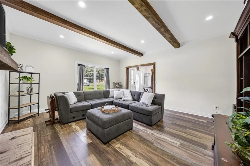 2872 Summit Crest Lane Snellville, GA 30078