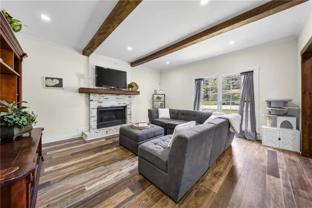 2872 Summit Crest Lane Snellville, GA 30078