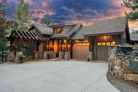 1028 Blue Grass Trail