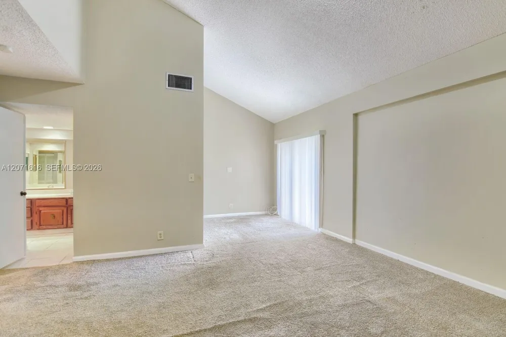 5988 Glendale Boca Raton, FL 33433