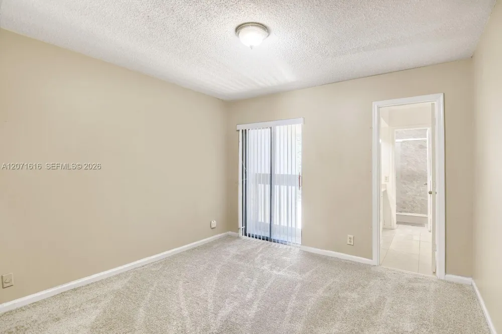5988 Glendale Boca Raton, FL 33433