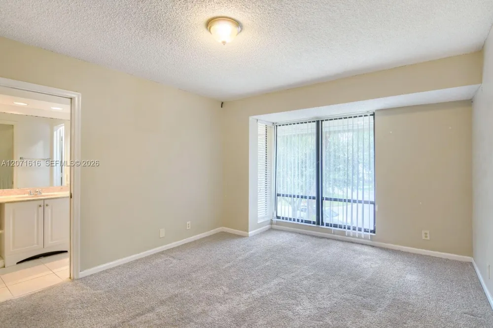 5988 Glendale Boca Raton, FL 33433