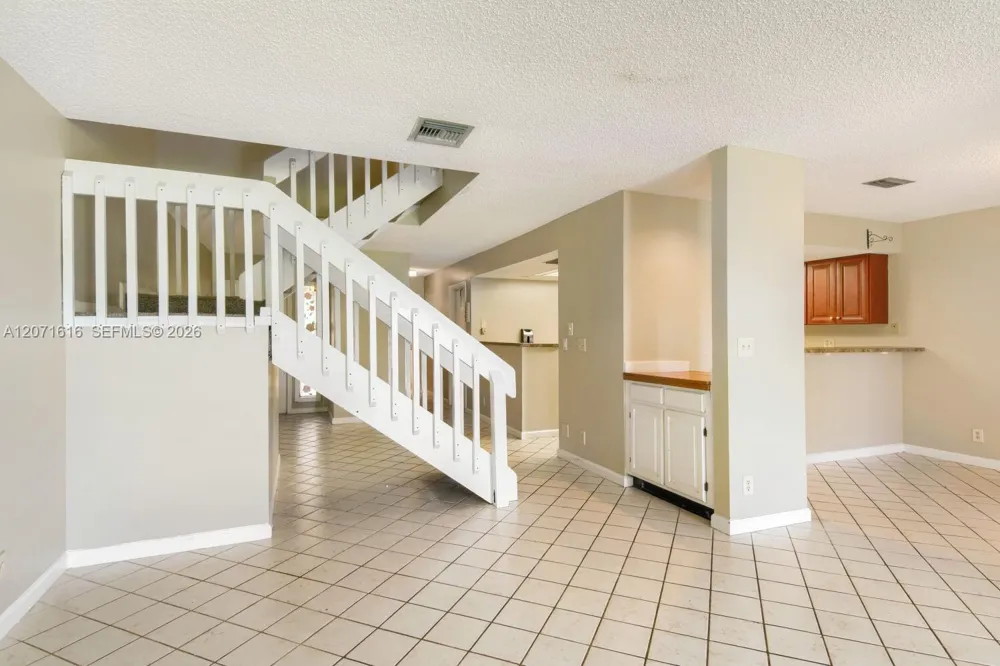 5988 Glendale Boca Raton, FL 33433