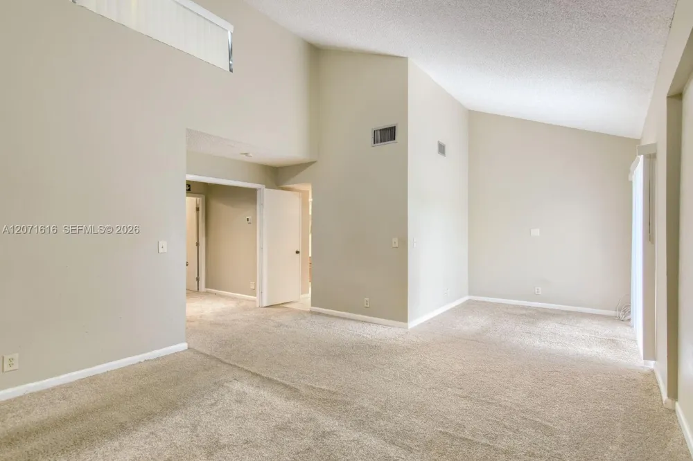 5988 Glendale Boca Raton, FL 33433