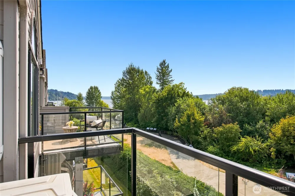 6121 NE 175th Street #A402 Kenmore, WA 98028