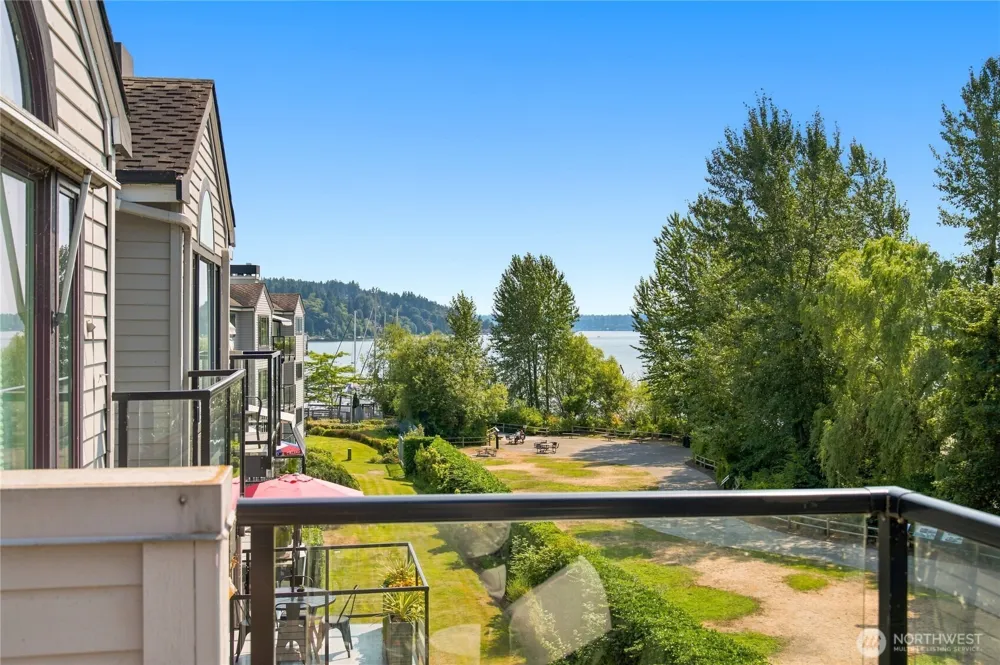 6121 NE 175th Street #A402 Kenmore, WA 98028