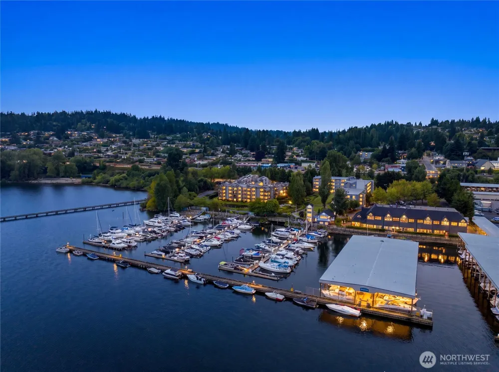 6121 NE 175th Street #A402 Kenmore, WA 98028