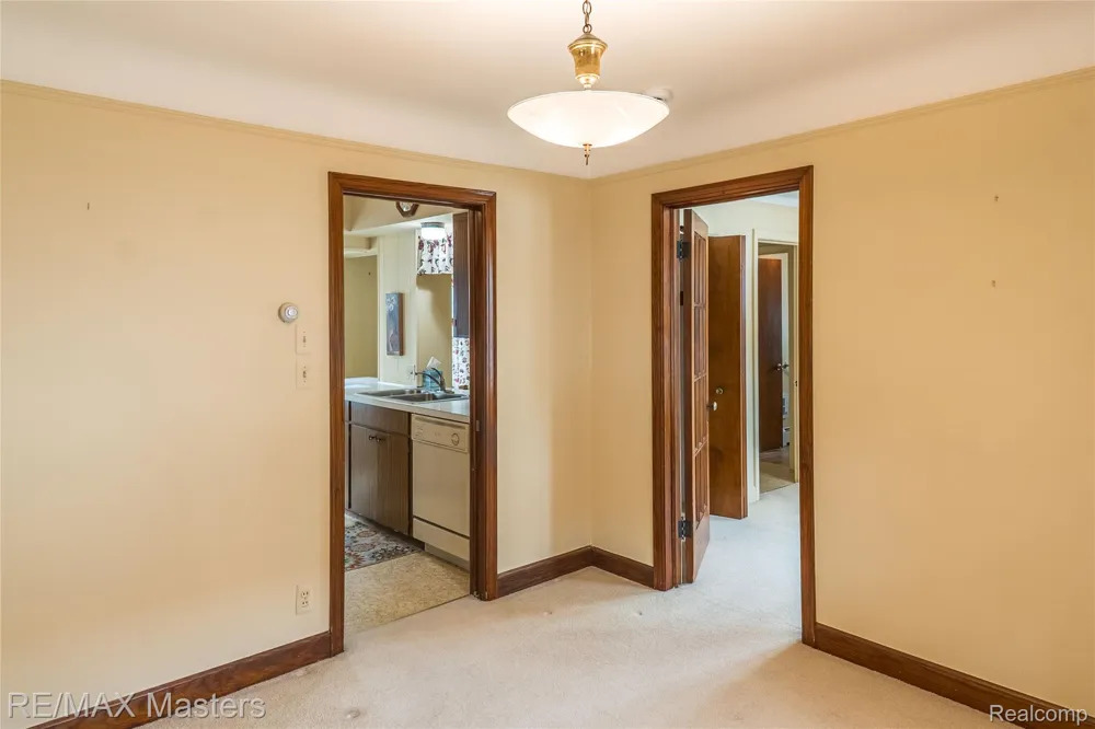 29386 Walnut Street Flat Rock City, MI 48134