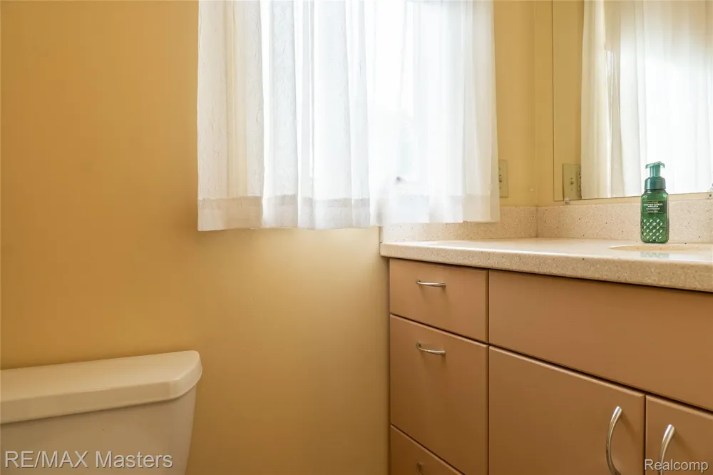 29386 Walnut Street Flat Rock City, MI 48134