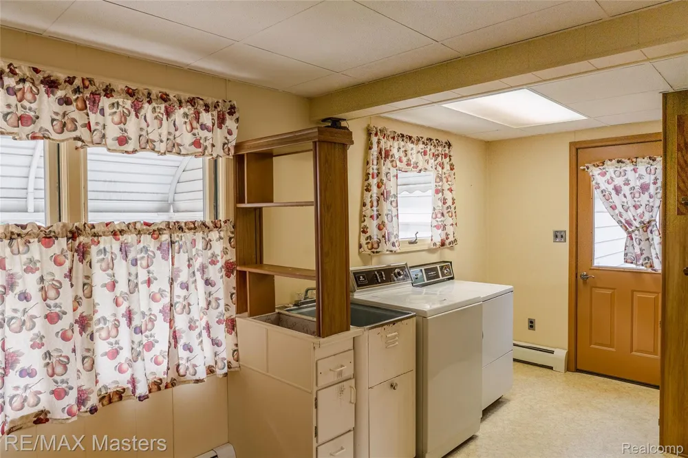 29386 Walnut Street Flat Rock City, MI 48134