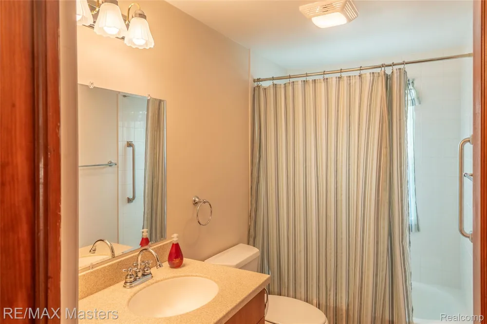 29386 Walnut Street Flat Rock City, MI 48134