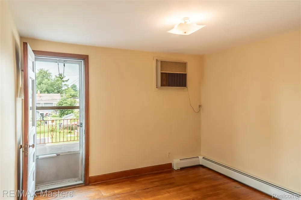 29386 Walnut Street Flat Rock City, MI 48134
