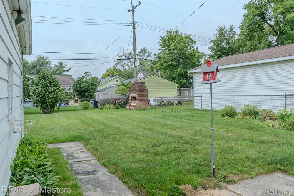 29386 Walnut Street Flat Rock City, MI 48134