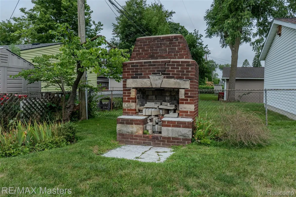 29386 Walnut Street Flat Rock City, MI 48134