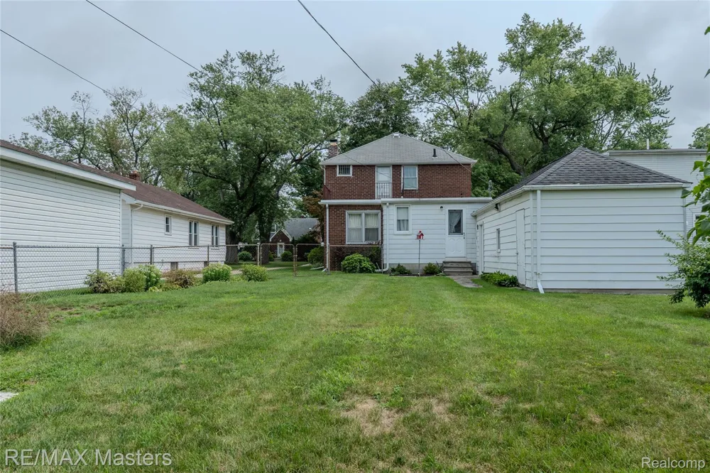 29386 Walnut Street Flat Rock City, MI 48134