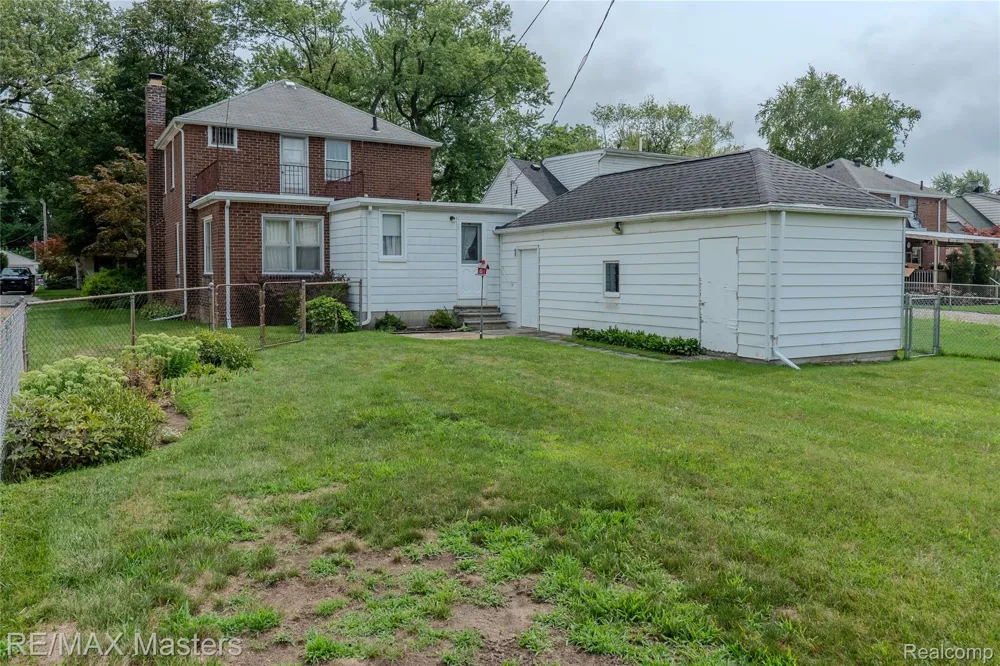 29386 Walnut Street Flat Rock City, MI 48134