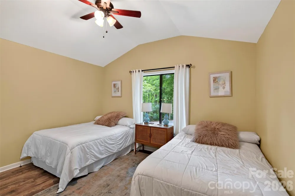 2 Bear Rock Loop Road Hendersonville, NC 28739