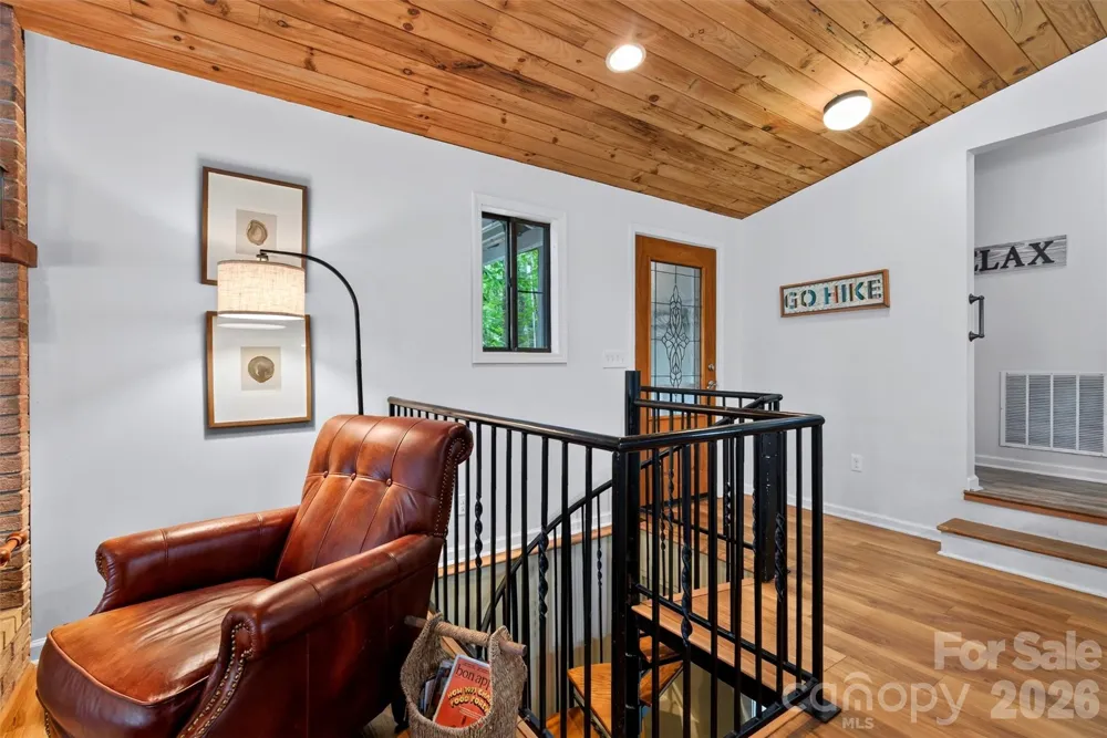 2 Bear Rock Loop Road Hendersonville, NC 28739