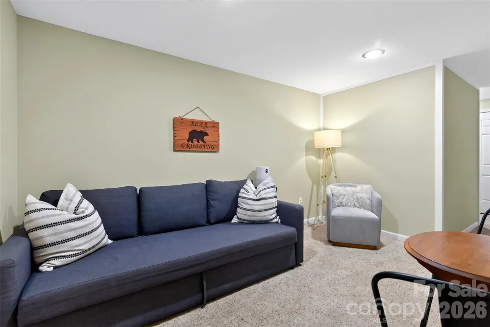 2 Bear Rock Loop Road Hendersonville, NC 28739
