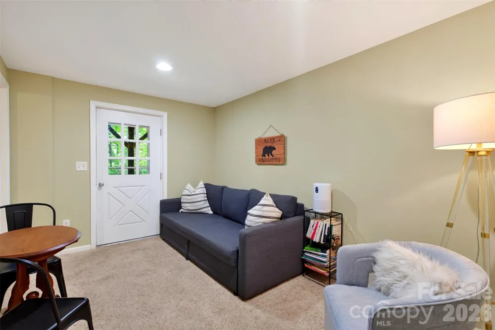 2 Bear Rock Loop Road Hendersonville, NC 28739