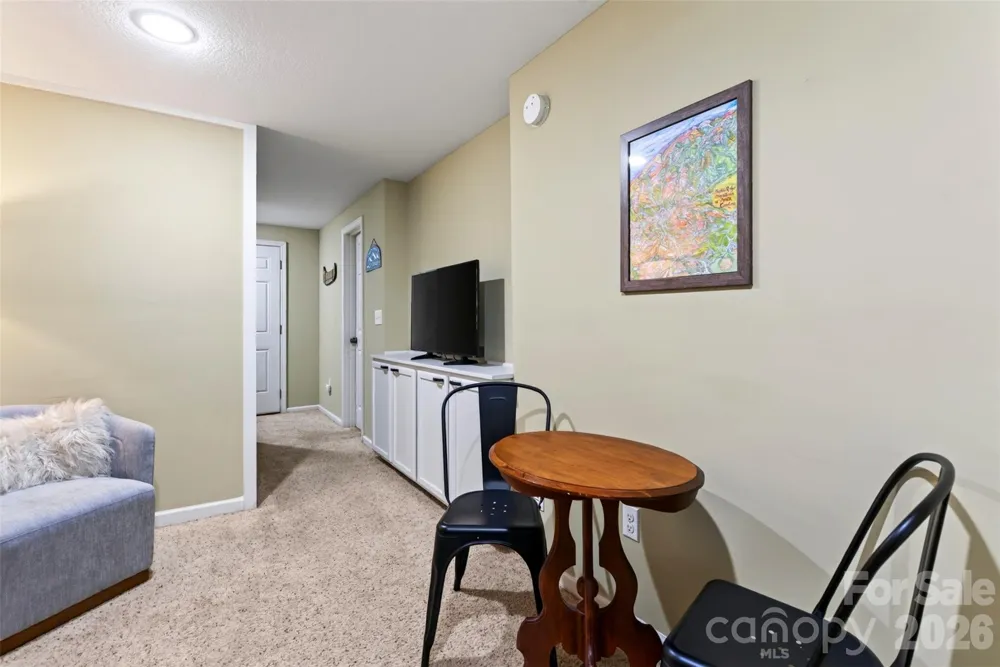 2 Bear Rock Loop Road Hendersonville, NC 28739