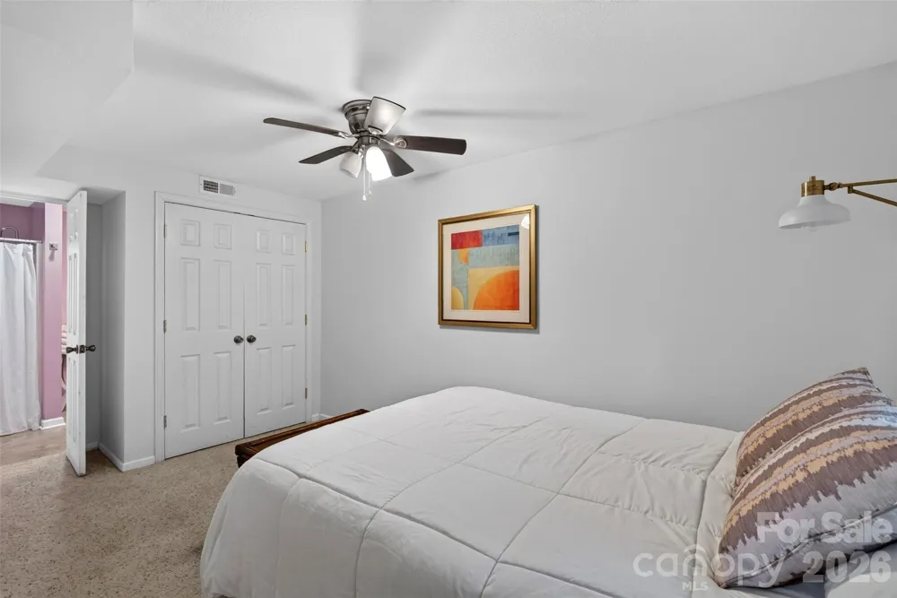 2 Bear Rock Loop Road Hendersonville, NC 28739