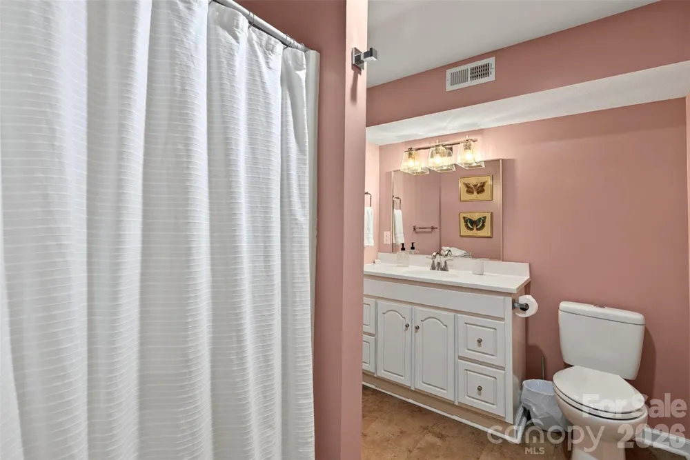 2 Bear Rock Loop Road Hendersonville, NC 28739