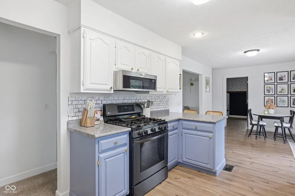 1227 Bluff Plainfield, IN 46168