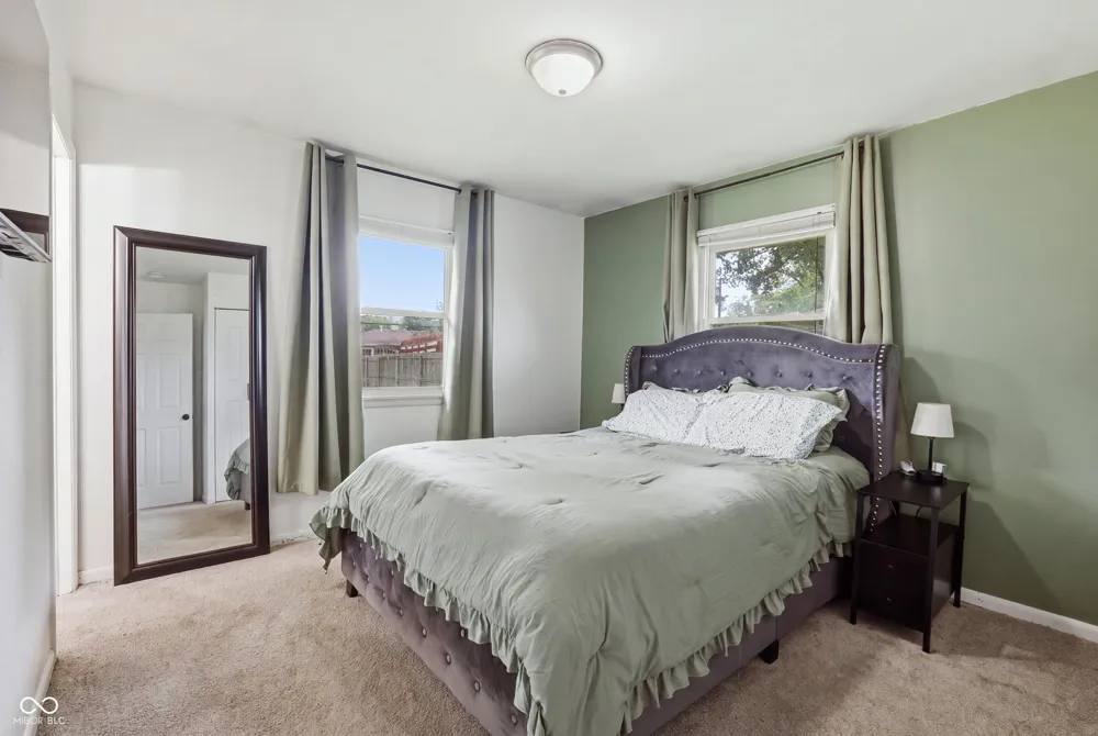 1227 Bluff Plainfield, IN 46168