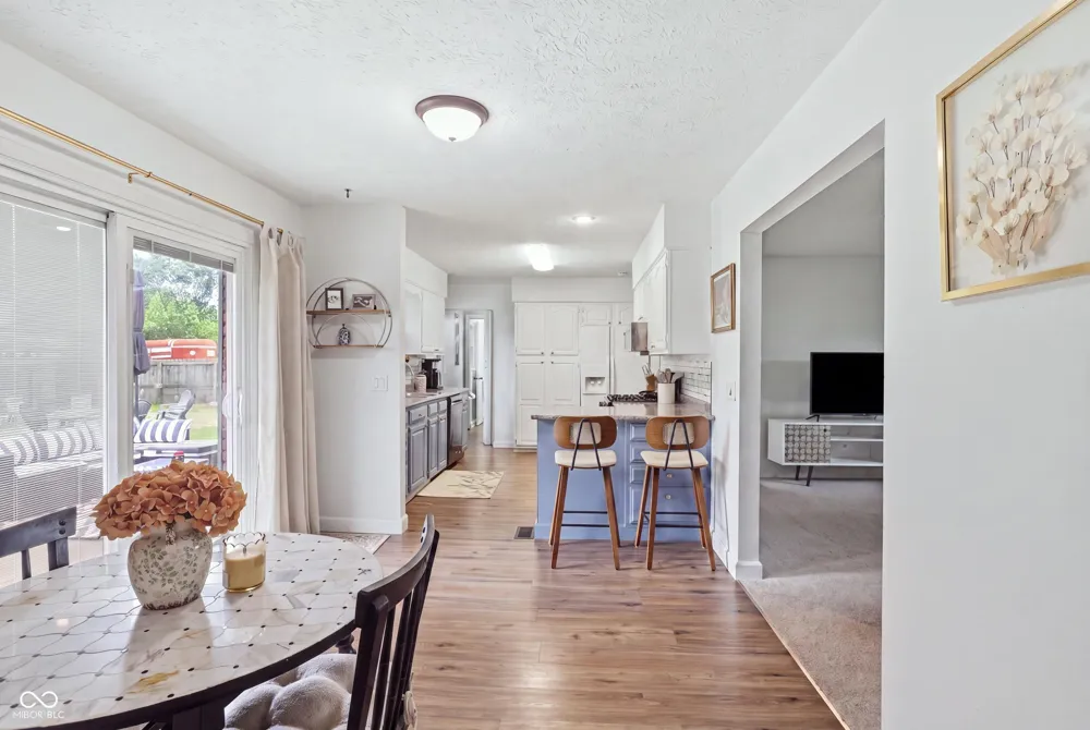 1227 Bluff Plainfield, IN 46168