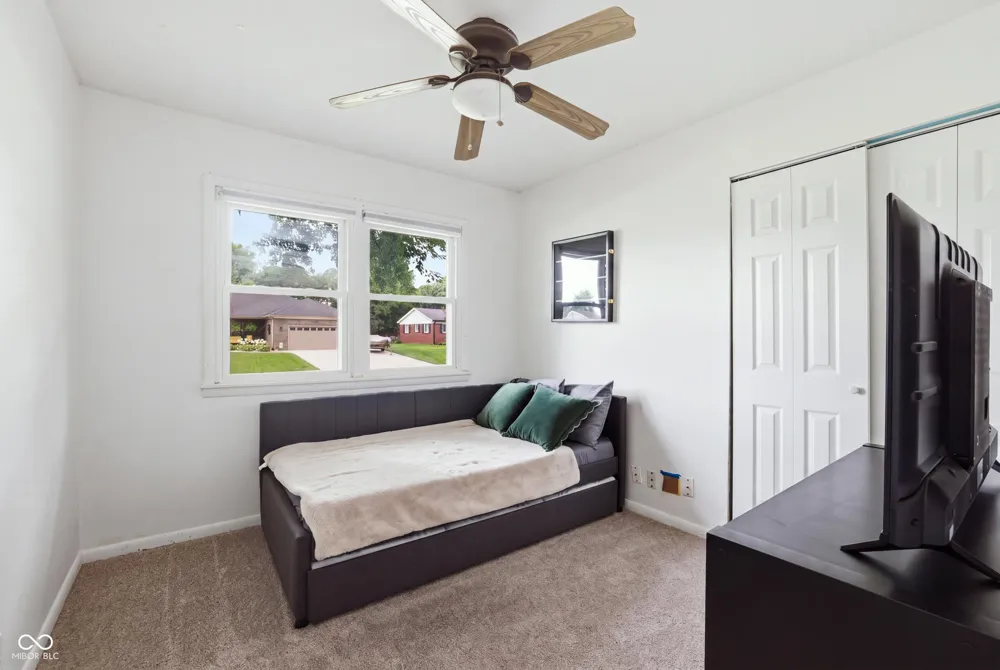 1227 Bluff Plainfield, IN 46168