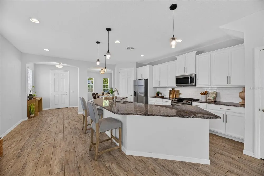 7113 BOWSPIRIT PLACE Apollo Beach, FL 33572