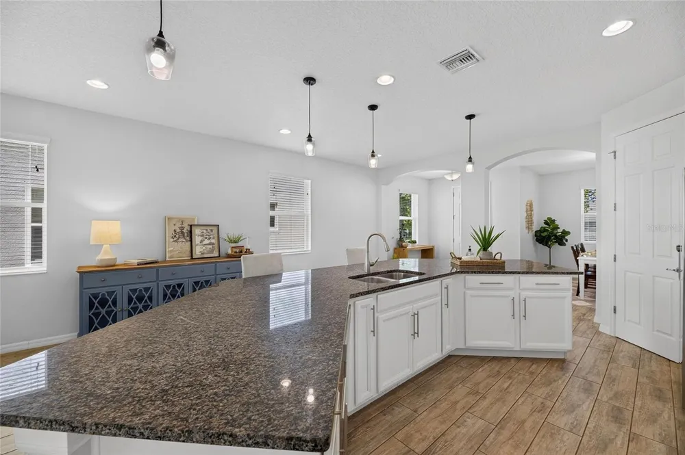 7113 BOWSPIRIT PLACE Apollo Beach, FL 33572