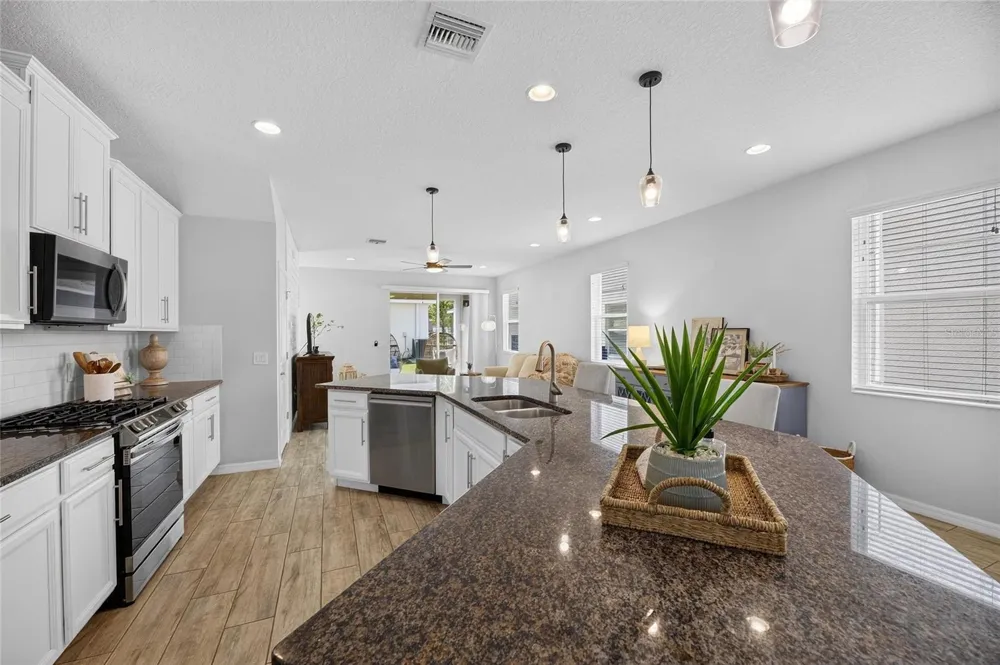 7113 BOWSPIRIT PLACE Apollo Beach, FL 33572