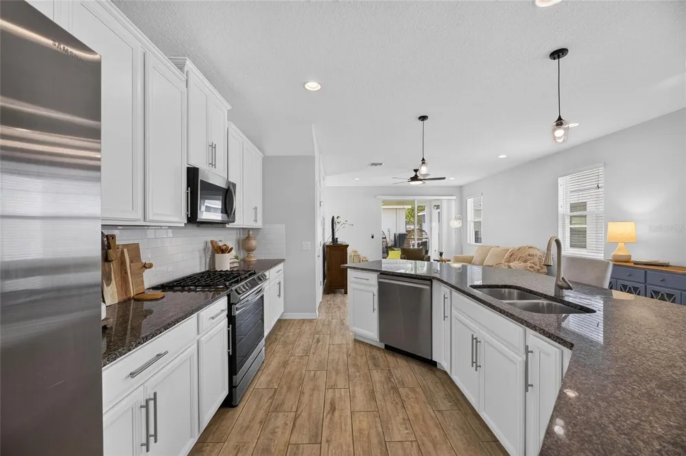 7113 BOWSPIRIT PLACE Apollo Beach, FL 33572