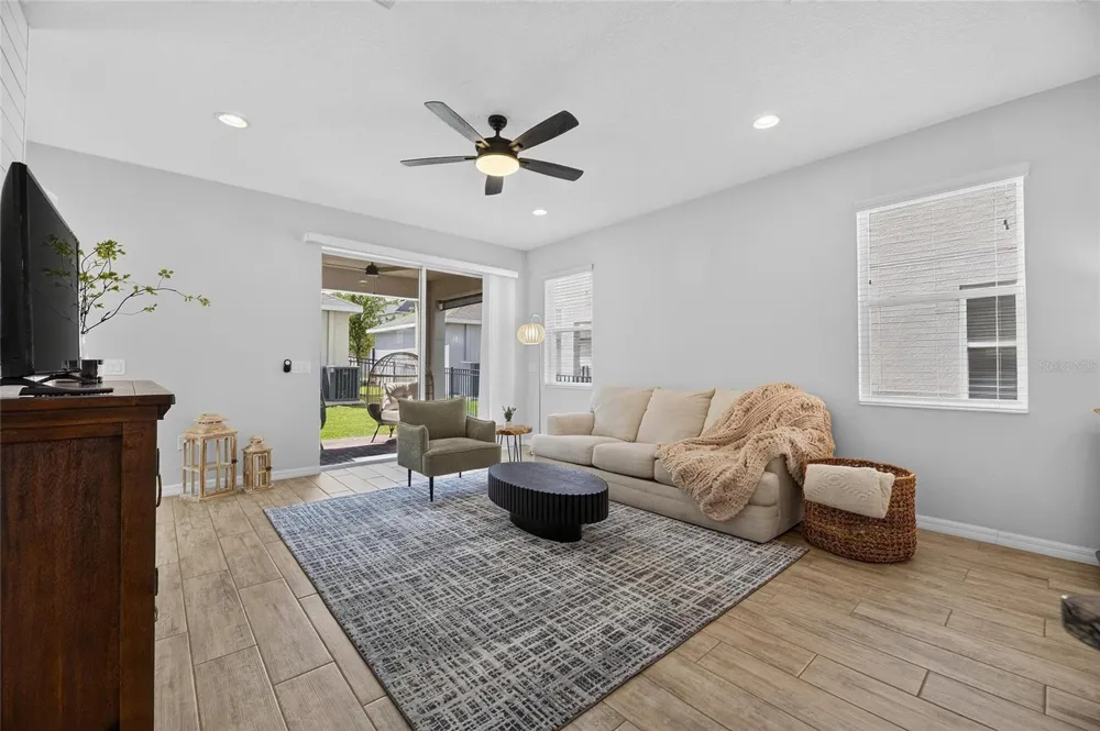 7113 BOWSPIRIT PLACE Apollo Beach, FL 33572