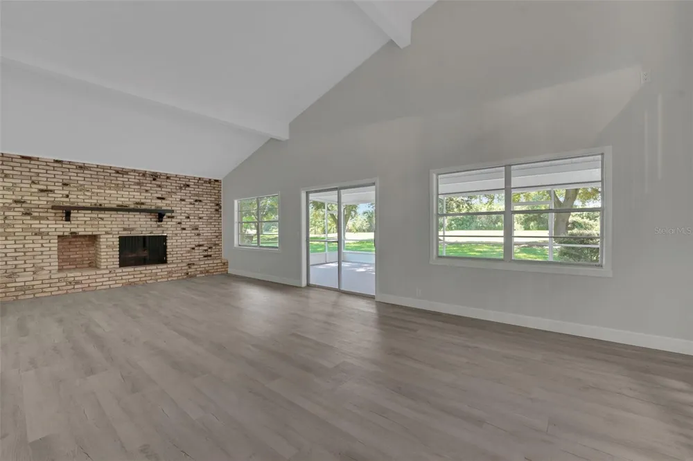 300 GREENFIELD ROAD Winter Haven, FL 33884