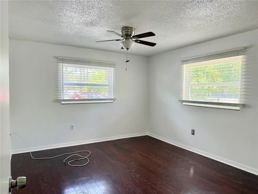 350 79TH AVE N #102 St Petersburg, FL 33702