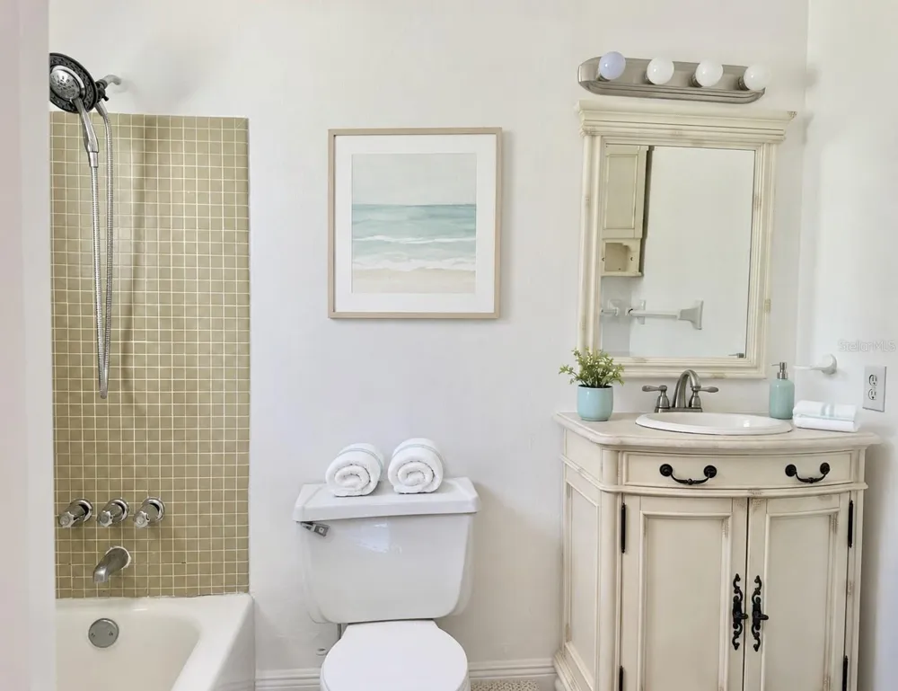 350 79TH AVE N #102 St Petersburg, FL 33702