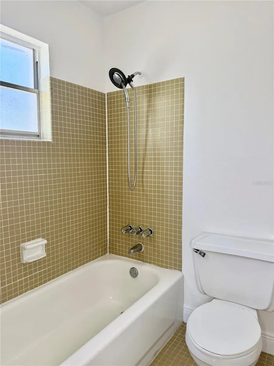 350 79TH AVE N #102 St Petersburg, FL 33702